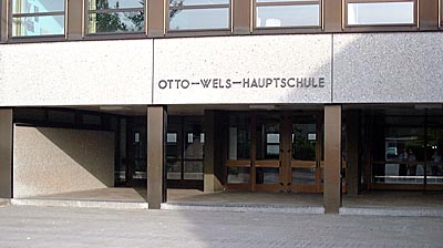 Stein des Anstosses: Der Eingangsbereich der Hauptschule