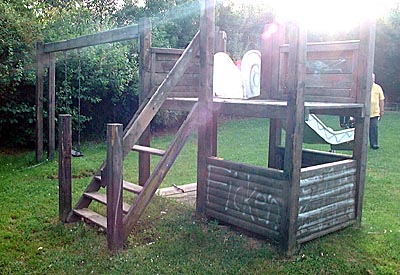 Die Einrichtung des Spielplatzes wurde mutwillig zerst�rt